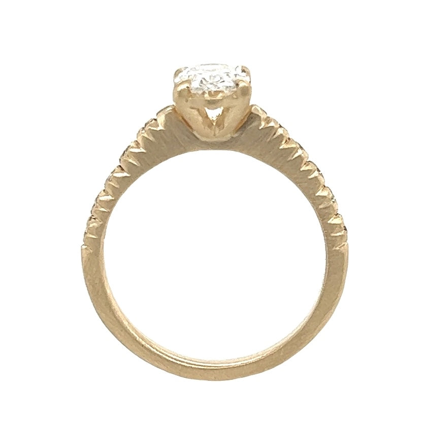 The Oval Glimmer- 1.02ct LAB Oval Diamond