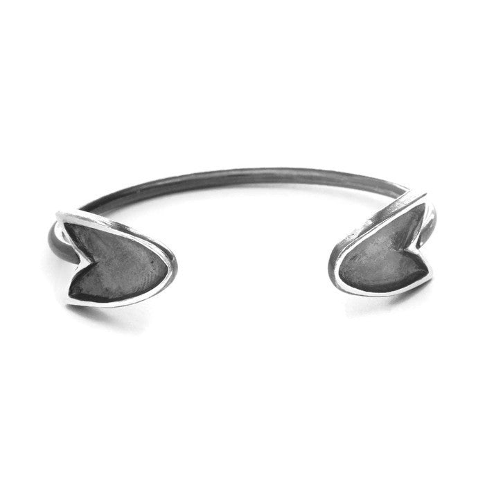 The Revival shielded heart cuff bracelet - e. scott originals