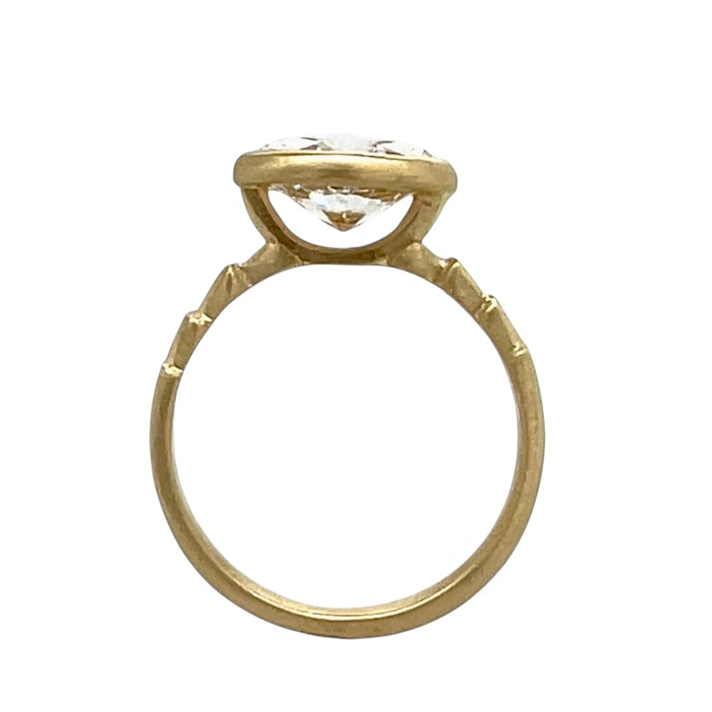 The Fancy-2.01ct Oval LAB diamond & 14k yellow gold