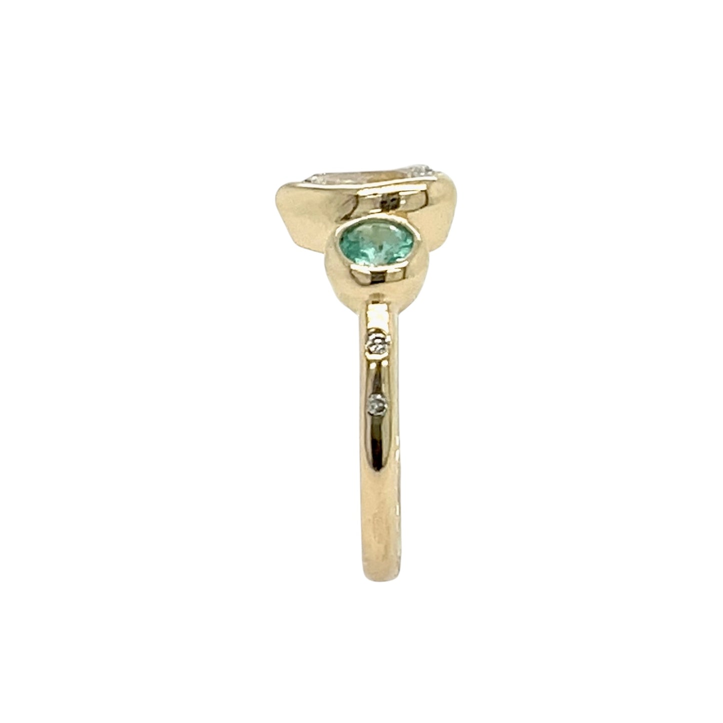 The Bezel Toi et Moi- LAB 1.08ct Pear diamond, Natural Emerald & 14k yellow gold